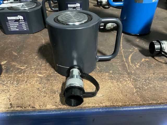 Mammuth mc2050 hydraulische cylinder - afbeelding 2 van  2