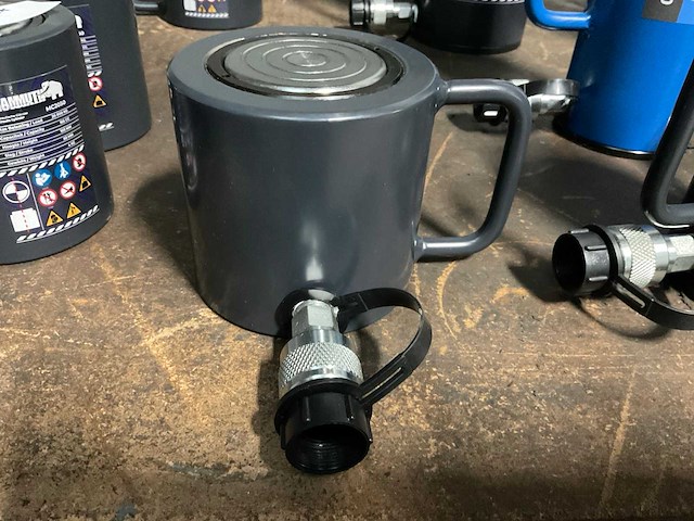 Mammuth mc3050 hydraulische cylinder - afbeelding 2 van  2