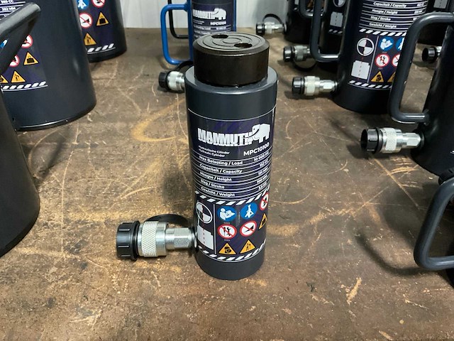 Mammuth mpc10100 hydraulische cylinder - afbeelding 1 van  2