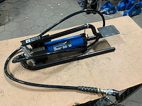 Mammuth tfp800 hydraulische voetpomp - afbeelding 1 van  3