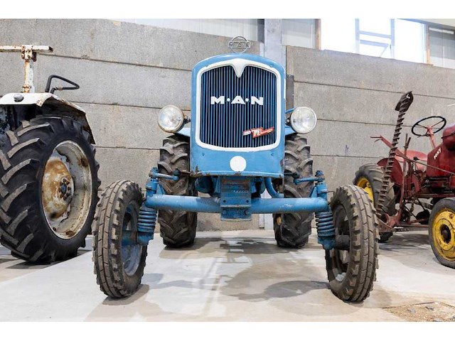 M.a.n. - - vintage tractor - afbeelding 6 van  13