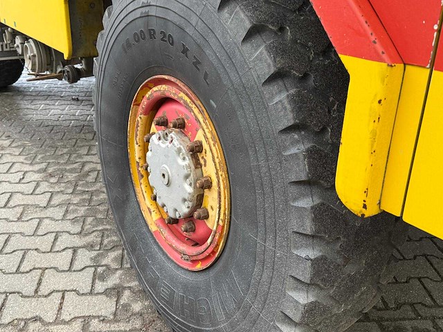 Man - 14-440 - brandweerwagen - afbeelding 13 van  43