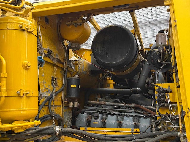 Man - 14-440 - brandweerwagen - afbeelding 3 van  43