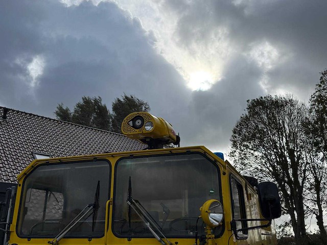 Man - 14-440 - brandweerwagen - afbeelding 34 van  43