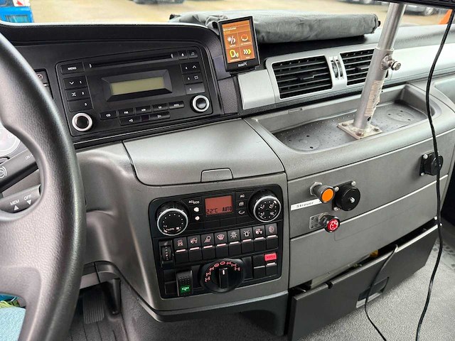 Man - 2011 - tgs 33.400 - vrachtwagen - afbeelding 13 van  28