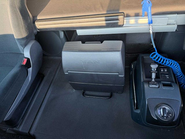 Man - 2016 - tgx 18.440 - 01-bhb-6 - afbeelding 16 van  24