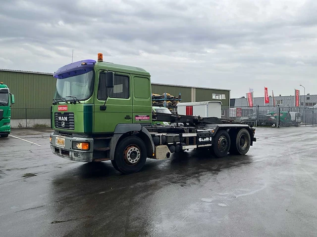 Man - 27 fvl - vrachtwagen met kettingsysteem - afbeelding 1 van  23