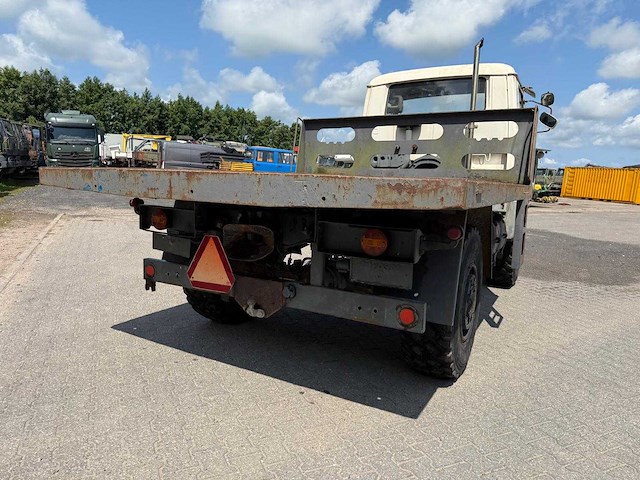 Man - 4x4 - vrachtwagen - afbeelding 3 van  17