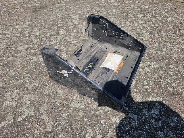 Man - 81.41860-5410 - batterij bak - afbeelding 2 van  3