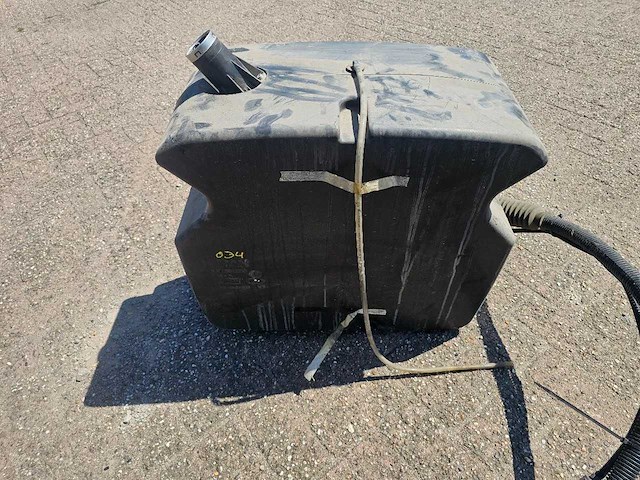 Man - adblue tank - afbeelding 5 van  5