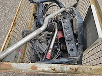 Man - bak met vrachtwagen onderdelen - afbeelding 6 van  7