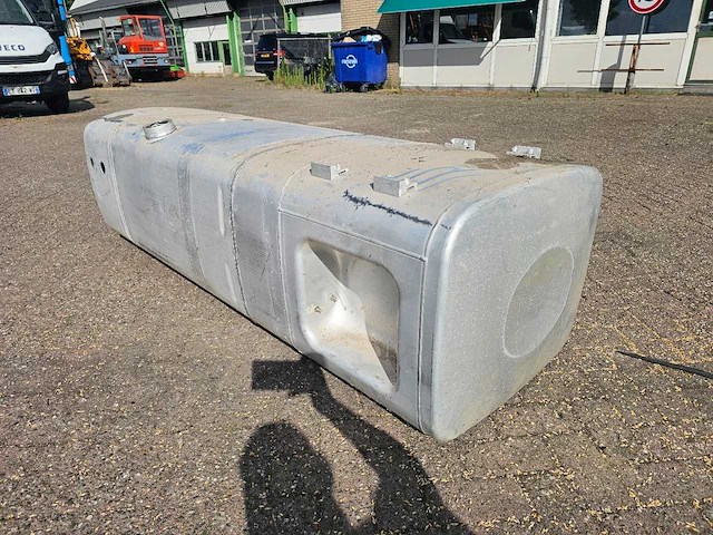 Man - brandstof tank 595 liter - afbeelding 2 van  5