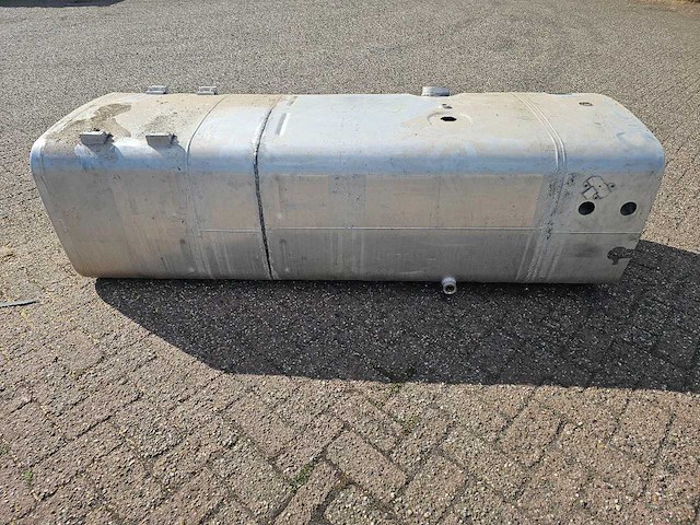 Man - brandstof tank 595 liter - afbeelding 4 van  5