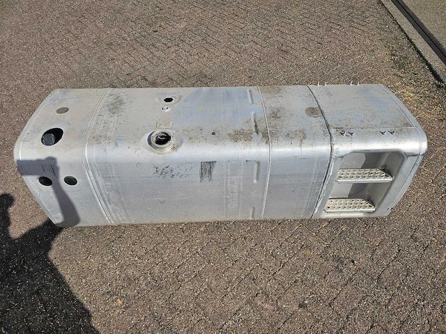 Man - brandstof tank 760 liter - afbeelding 1 van  11