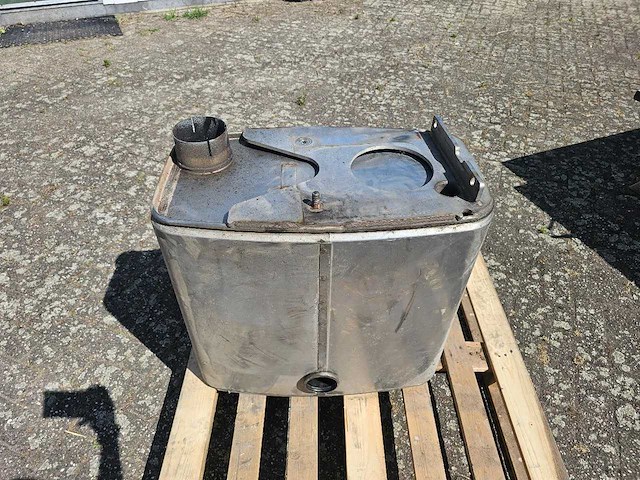 Man - eind demper - afbeelding 2 van  8