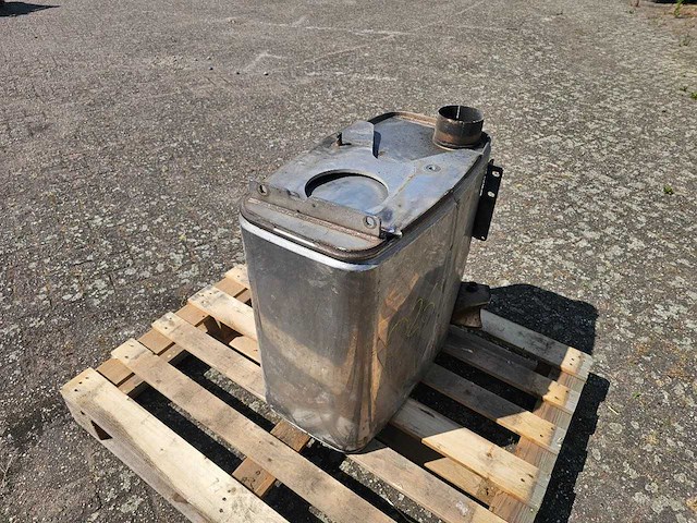 Man - eind demper - afbeelding 7 van  8