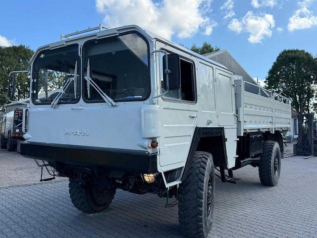 Man - kat 1 4x4 v8 - vrachtwagen - afbeelding 10 van  13
