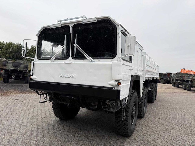 Man - kat 8x8 - vrachtwagen - afbeelding 2 van  10