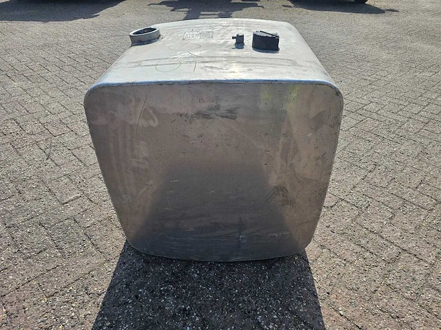 Man - mercedes actros - brandstof tank - afbeelding 9 van  10
