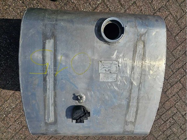 Man - mercedes actros - dieseltank 290 liter - afbeelding 2 van  13