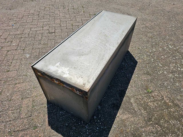 Man - rvs opslag bak - afbeelding 8 van  9