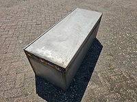 Man - rvs opslag bak - afbeelding 8 van  9