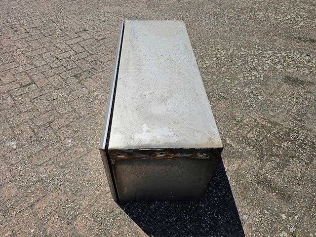 Man - rvs opslag bak - afbeelding 9 van  9