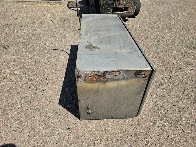 Man - rvs opslag bak - afbeelding 4 van  6