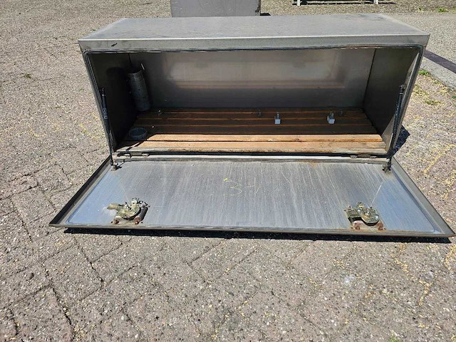 Man - rvs opslag bak - afbeelding 2 van  5