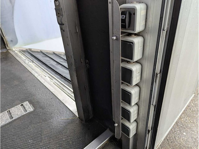 Man - tgl 1.180 - paardenwagen - 2012 - afbeelding 19 van  59