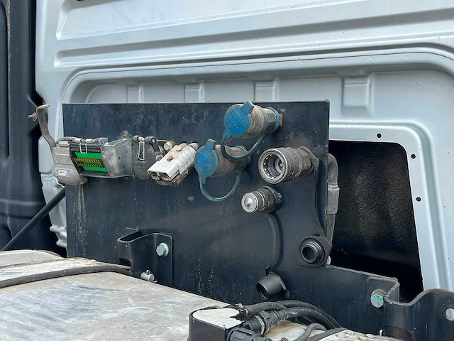 Man - tgs 33.500 - lx cabin - 6x6 - 2019 - vrachtwagen - afbeelding 5 van  15