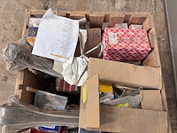 Man - tgs 41.400 / cla 26.280 - parts - box of man tgs 41.400 / cla 26.280 parts - afbeelding 5 van  9