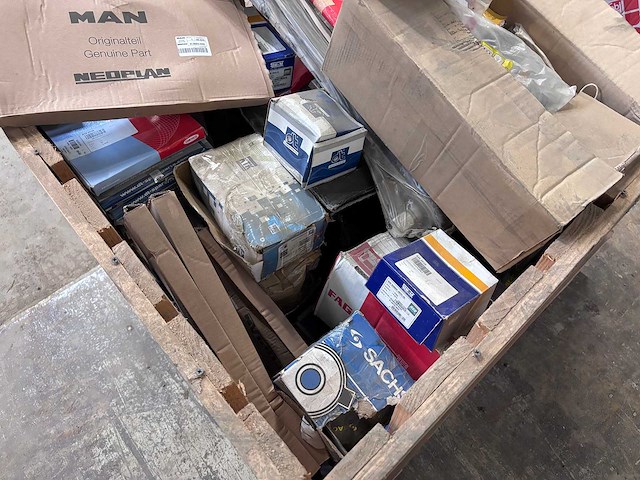 Man - tgs 41.400 / cla 26.280 - parts - box of man tgs 41.400 / cla 26.280 parts - afbeelding 6 van  9