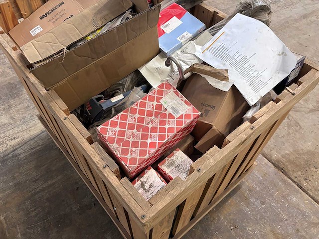 Man - tgs 41.400 / cla 26.280 - parts - box of man tgs 41.400 / cla 26.280 parts - afbeelding 6 van  8