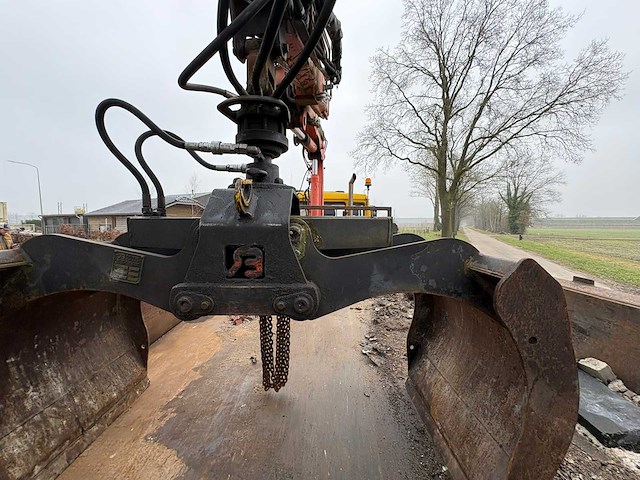 Man - vrachtwagen - afbeelding 3 van  30