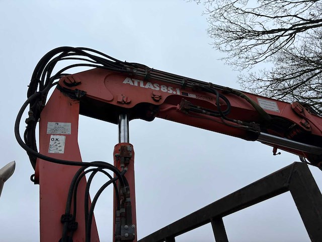 Man - vrachtwagen - afbeelding 14 van  30