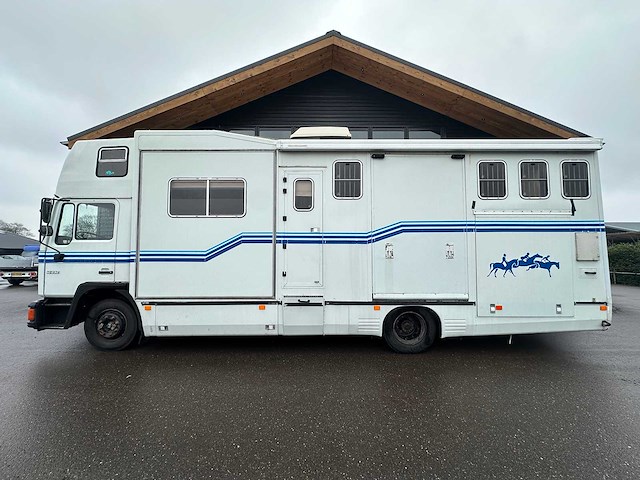 Man 12.232 paardenwagen 45-bsz-9 - afbeelding 1 van  36