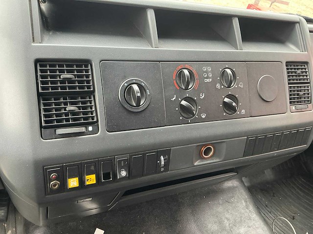 Man 8-224 vrachtwagen met verkoop oplegger - afbeelding 4 van  35