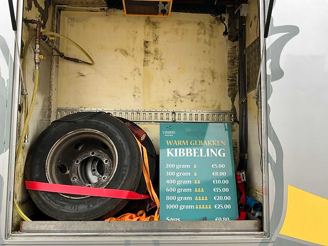 Man 8-224 vrachtwagen met verkoop oplegger - afbeelding 27 van  35