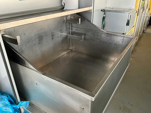 Man 8-224 vrachtwagen met verkoop oplegger - afbeelding 15 van  35