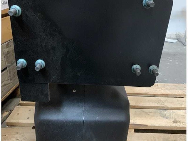 Man urea adblue tank 80l black with frame - 81.15402-5050 - afbeelding 3 van  6