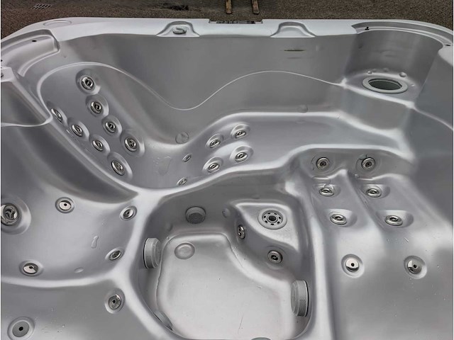 Mandalay deluxe spa 5 persoons jacuzzi en buitenspa - afbeelding 5 van  13