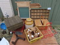 Mandjes, koffers, opude schoenleest enz… - afbeelding 1 van  3