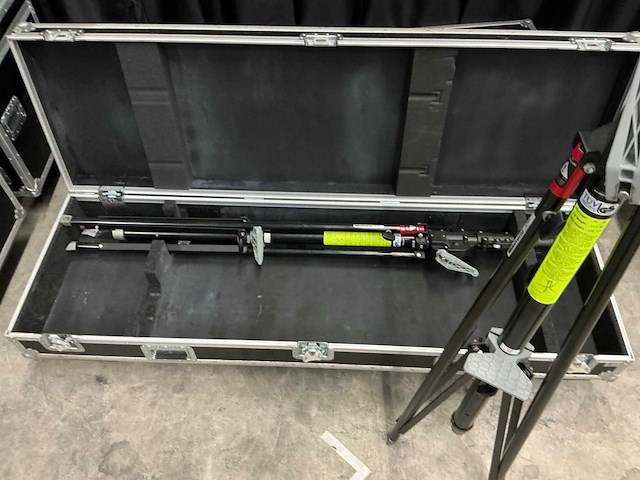 Manfrotto 30kg 370cm statief (2x) - afbeelding 4 van  5
