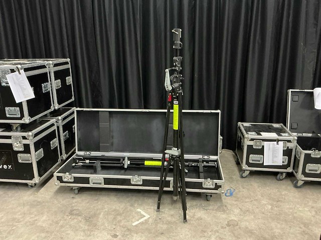 Manfrotto 30kg 370cm statief (2x) - afbeelding 1 van  5