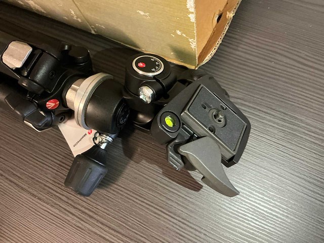 Manfrotto basic tripod 055xdb,804rc2 statief - afbeelding 5 van  6