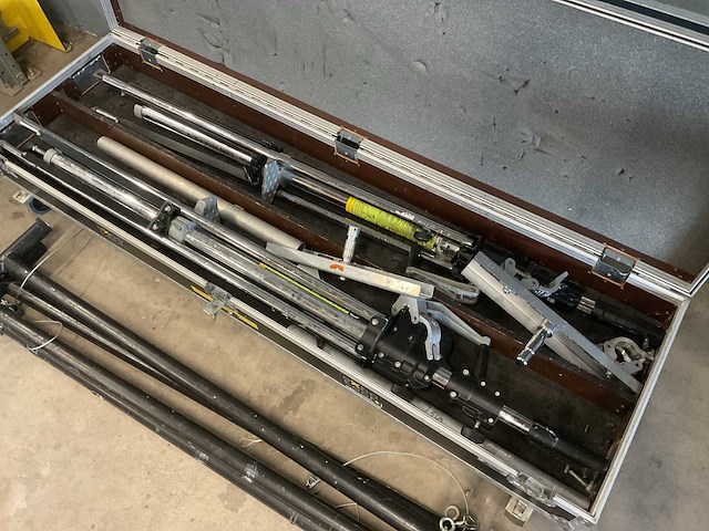 Manfrotto wind-up 370cm set á 2 stuks 3-poot statieven - afbeelding 1 van  1