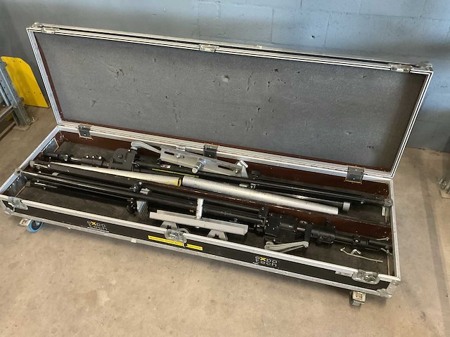 Manfrotto wind-up 370cm set á 2 stuks 3-poot statieven - afbeelding 1 van  4