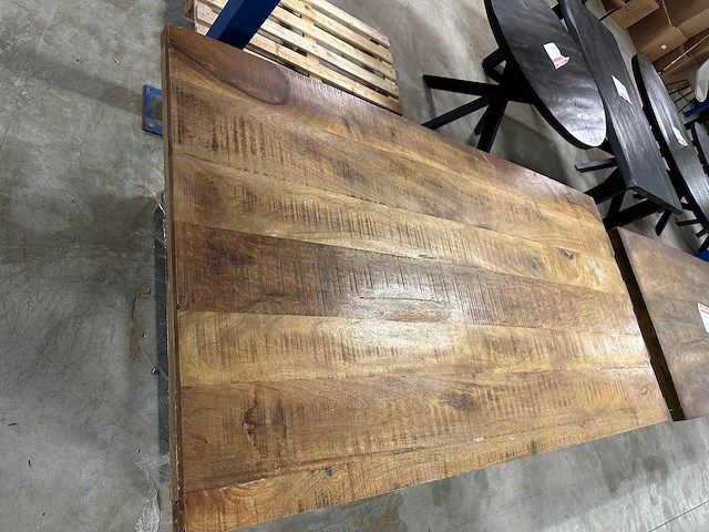 Mango recht 200x100 met trapezium poot - afbeelding 2 van  3