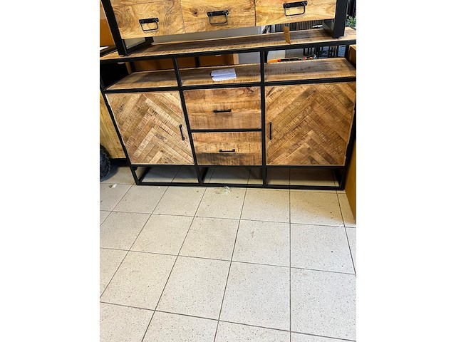 Mangohout visgraadkast dressoir, 2025 - afbeelding 1 van  3